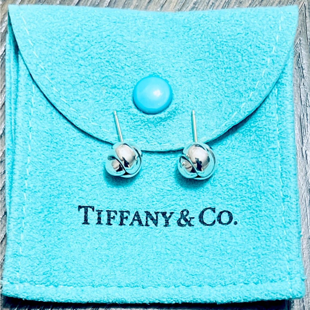 Tiffany & Co. Love Knot Earrings & Bracelet 14k White Gold.